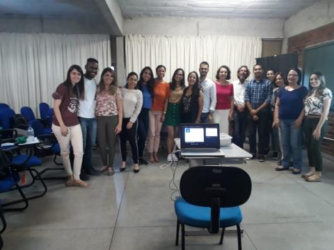 Palestra do professor Carlos Raimundo Ferreira Grosso da UNICAMP